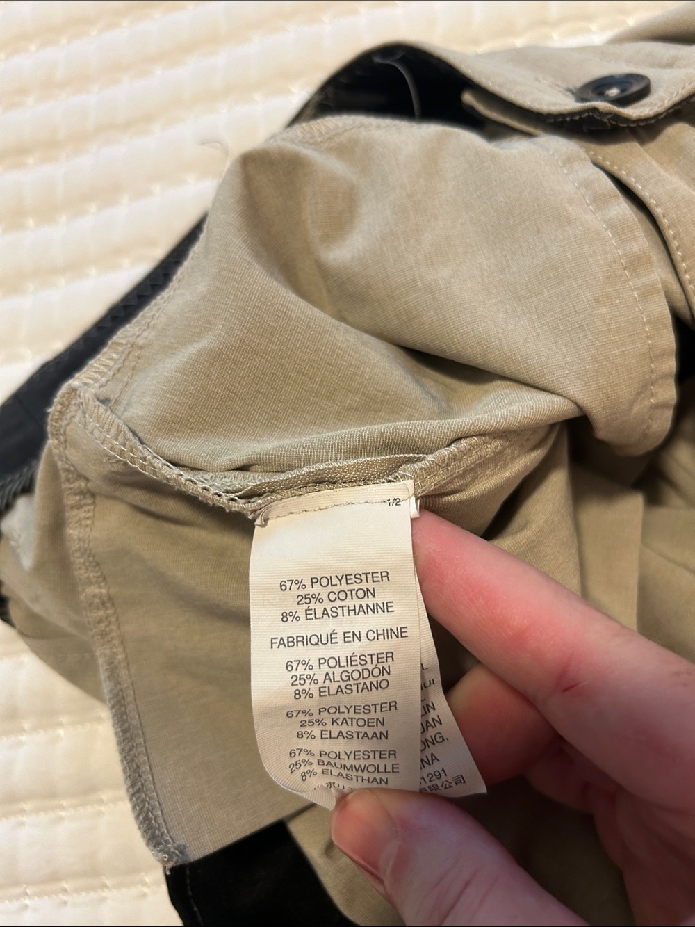 Vuori Lightweight Flat-Front Khaki Shorts Mens 36” waist - Picture 4 of 11